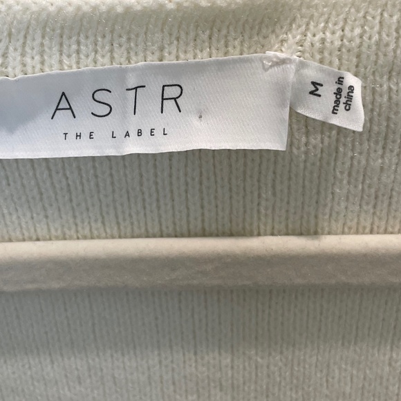 NWOT ASTR The Label Cream / Silver Embellished Bow Cardigan (Size M) - Picture 7 of 7